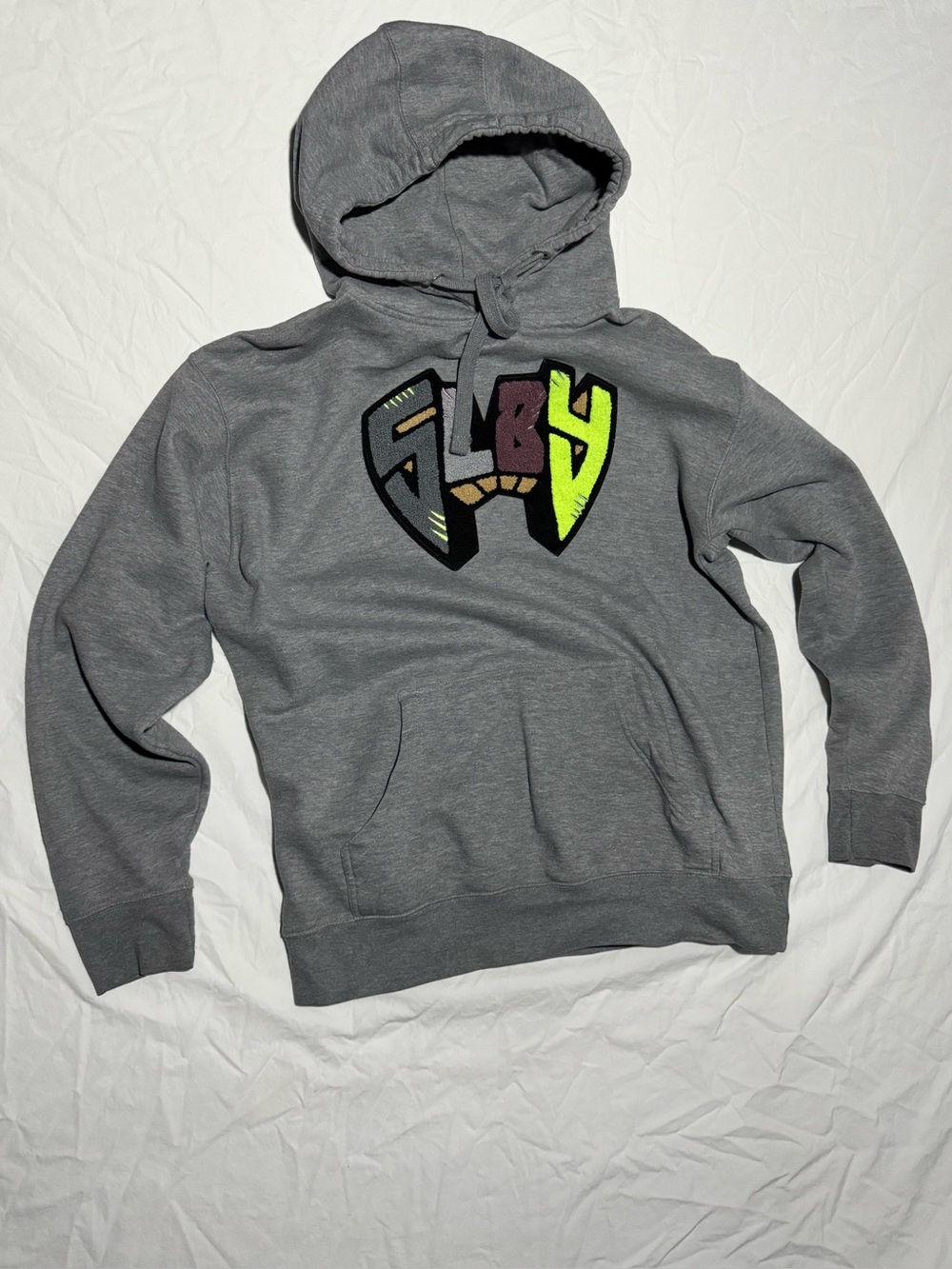 Soleboy Apparel Vancouver Grizzlies Chenille Logo Patch Pullover Hoodie Gray (L)